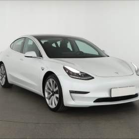 Tesla Model 3 Long Range 4WD 76kWh / 19339408