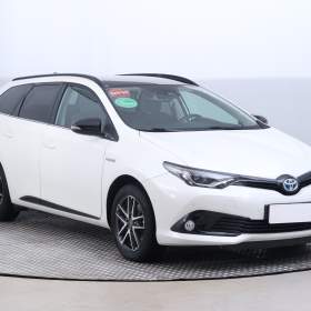 Toyota Auris Hybrid / 19345707