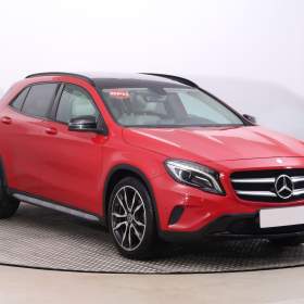 Mercedes- Benz GLA GLA 220 CDI 4MATIC / 19367471