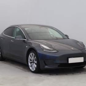 Tesla Model 3 Long Range 4WD 76kWh / 19374839