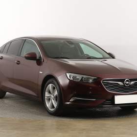 Opel Insignia 1.5 Turbo / 19383940