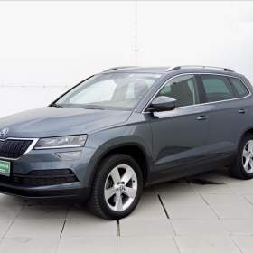 Fotka k inzerátu Škoda Karoq 1,5 TSI DSG 4x4 Navi kamera ČR / 19086399