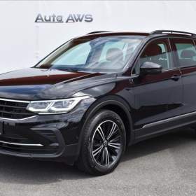 Fotka k inzerátu Volkswagen Tiguan 1,5 TSi Life Virtual Assist LED Matrix / 19026859