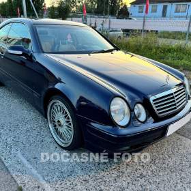 Fotka k inzerátu Mercedes- Benz CLK 3.2i, AT, AC, park čidla / 17514389