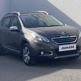 Fotka k inzerátu Peugeot 2008 1.2PT, Allure, navi / 18339927