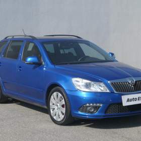 Fotka k inzerátu Škoda Octavia 2.0 TDi, DSG, navi, xenon / 18340091