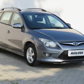 Fotka k inzerátu Hyundai i30 1.6CVVT, ČR, AC, tempo / 18363112