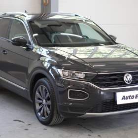 Fotka k inzerátu Volkswagen T- Roc 2.0TDI, DSG, LED, navi / 18453392