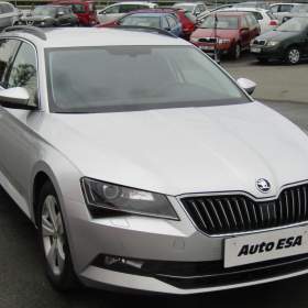 Fotka k inzerátu Škoda Superb 2.0TDi, DSG, bixen / 18804515