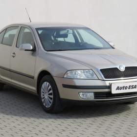 Fotka k inzerátu Škoda Octavia 1.6i, ČR, AC, el. okna, tažné / 18804670