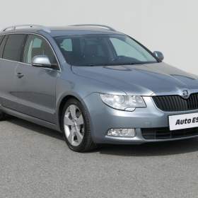 Fotka k inzerátu Škoda Superb 2.0TDi, Elegance, xenon / 18823169