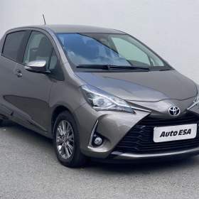 Fotka k inzerátu Toyota Yaris 1.5i, 1. maj,ČR, Navi, kamera / 18886794