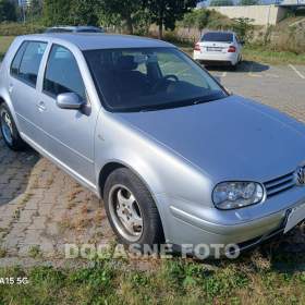 Fotka k inzerátu Volkswagen Golf 1.9 TDI, výhřev sed. / 18886797