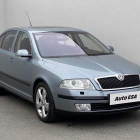 Fotka k inzerátu Škoda Octavia 2.0 TDi, ČR, +servis. kniha / 18886810