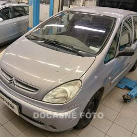 Fotka k inzerátu Citroën Xsara Picasso 2.0, klima, el. okna / 18887006