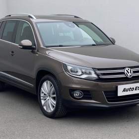 Fotka k inzerátu Volkswagen Tiguan 2.0 TDi, Life, bixen, +kola / 18887235