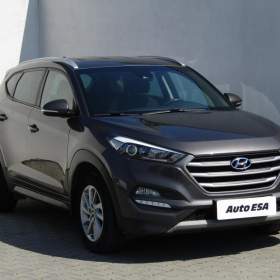 Fotka k inzerátu Hyundai Tucson 1.7 CRDI, 2. maj,ČR, park / 18887465