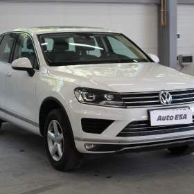 Fotka k inzerátu Volkswagen Touareg 3.0TDi 4x4, 1. maj,ČR, R- Line / 18887593