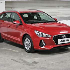 Fotka k inzerátu Hyundai i30 1.6 CRDi, Trikolor, AC / 18887658