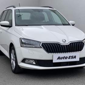 Fotka k inzerátu Škoda Fabia 1.0 TSI, ČR, Style, LED / 18887666