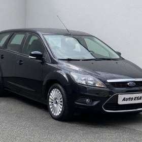 Fotka k inzerátu Ford Focus 2.0 i, Titanium, +kola / 18887930