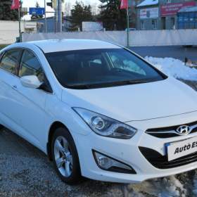 Fotka k inzerátu Hyundai i40 1.7CRDi, ČR, AC, park.čidla / 18888180