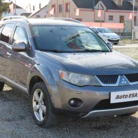 Fotka k inzerátu Mitsubishi Outlander 2.4i 4x4, 2. maj,ČR, AT, tempo / 18888703