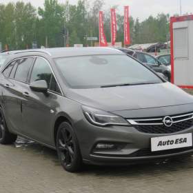 Fotka k inzerátu Opel Astra 1.6CDTi, Navi / 18889638