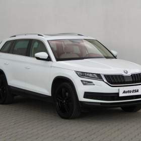 Fotka k inzerátu Škoda Kodiaq 2.0 TDi, ČR, Style, DSG, pano / 18889675