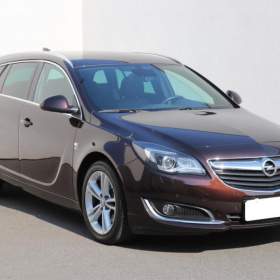 Fotka k inzerátu Opel Insignia 2.0CDTi 4X4, Country Tourer / 18889728