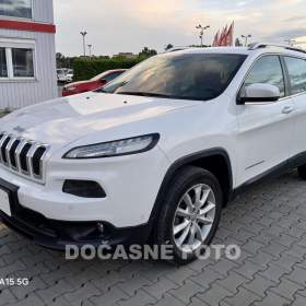 Fotka k inzerátu Jeep Cherokee 2.0 TD, 4x4, park. senzor / 18889791