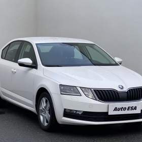 Fotka k inzerátu Škoda Octavia 1.6 TDi, ČR, Ambiente / 18890856