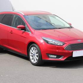 Fotka k inzerátu Ford Focus 1.6 TDCi, Titanium, park. / 18891538