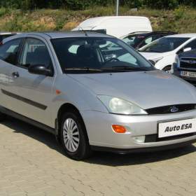 Fotka k inzerátu Ford Focus 1.6 16V, 2. maj,ČR, +sada kol / 18891998