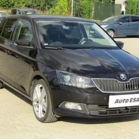 Fotka k inzerátu Škoda Fabia 1.2 TSI, ČR, AC, park.čidla / 18892064