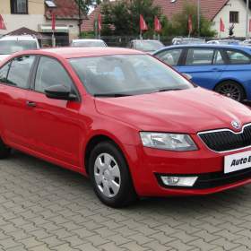 Fotka k inzerátu Škoda Octavia 1.2 TSi, 1. maj,ČR, Ambiente / 18892168