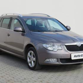 Fotka k inzerátu Škoda Superb 1.6TDi, AC, TZ, xenon / 18901673