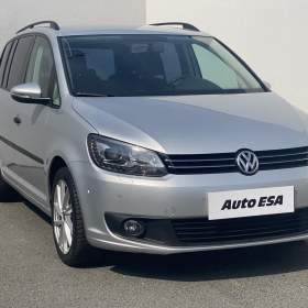 Fotka k inzerátu Volkswagen Touran 1.6 TDi, Bixen, navi, + kola / 18908475