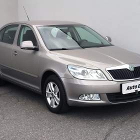 Fotka k inzerátu Škoda Octavia 1.2TSi, Ambiente, DSG / 18911615