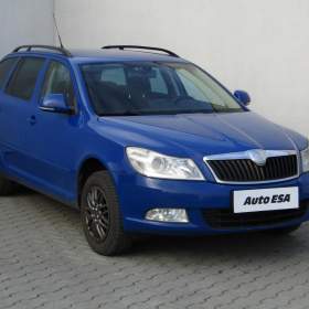 Fotka k inzerátu Škoda Octavia 2.0 TDi 4x4, AC, TZ, výhřev / 18912055