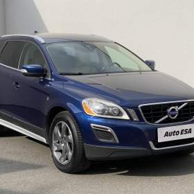 Fotka k inzerátu Volvo XC60 2.4 D3 AWD, Ocean Race, kůže / 18914255