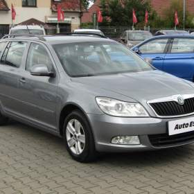 Fotka k inzerátu Škoda Octavia 1.6 TDi, 1. maj, Ambition / 18930246