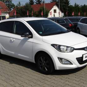 Fotka k inzerátu Hyundai i20 1.2i, Klima / 18945213