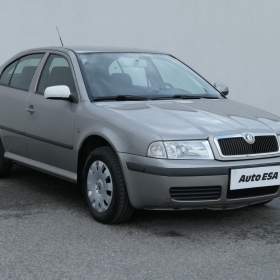 Fotka k inzerátu Škoda Octavia 1.6i, ČR, Tour, AC / 18961910