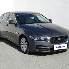 Fotka k inzerátu Jaguar XE 2.0D, ČR, AT, xenon, navi / 18968802