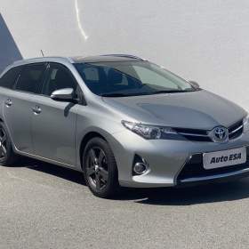 Fotka k inzerátu Toyota Auris 1.6 VVT- i, Life Plus, panor / 18978663