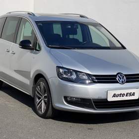 Fotka k inzerátu Volkswagen Sharan 2.0 TDi, Match, panor, bixen / 18995730