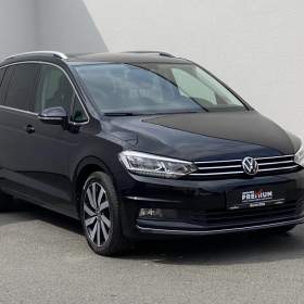 Fotka k inzerátu Volkswagen Touran 1.5TSi, DSG, LED, panor, navi / 18995739