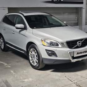 Fotka k inzerátu Volvo XC60 2.4 D5 AWD, AT, xenon, park / 18996424