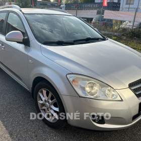 Fotka k inzerátu Kia Ceed 1.6 CRDi, ČR, +servis. kniha / 19000250